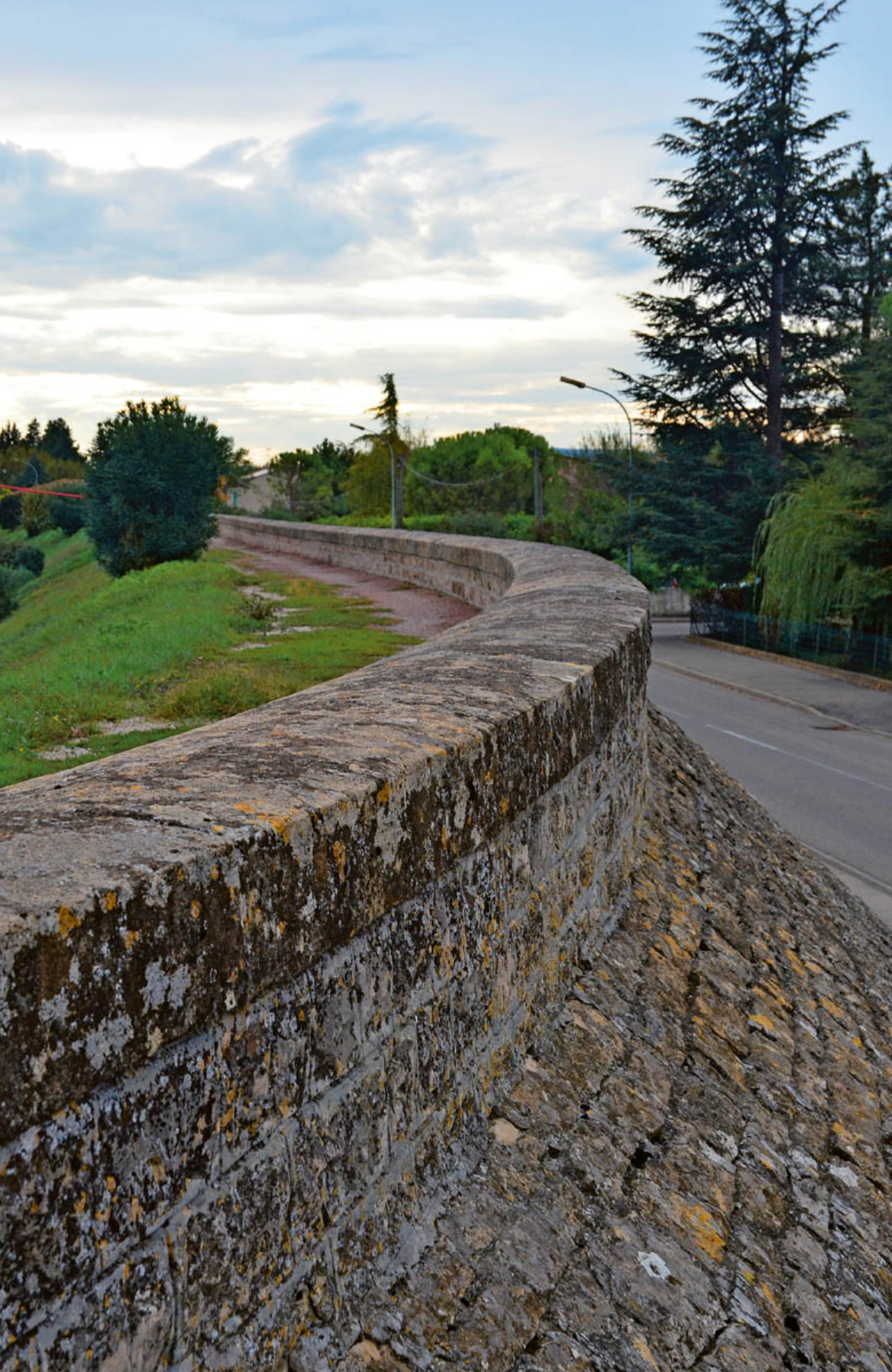 Hochwassermauer